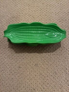 8 Barely Used Green Corn-Shaped Serving Dish